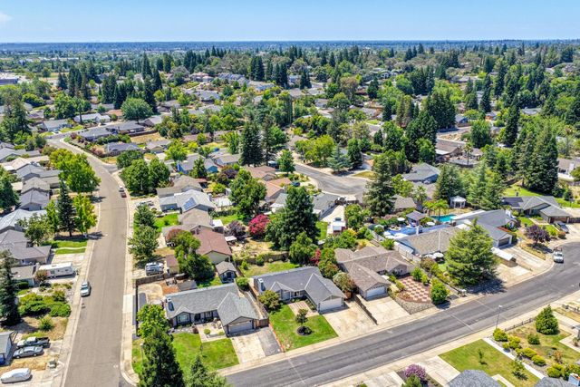 103 Ponderosa Ct, Folsom, CA 95630