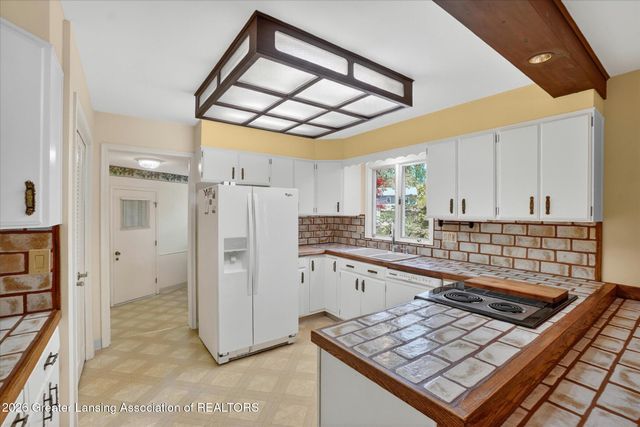 312 Murphy Circle, East Lansing, MI 48823