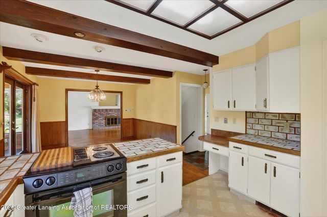 312 Murphy Circle, East Lansing, MI 48823