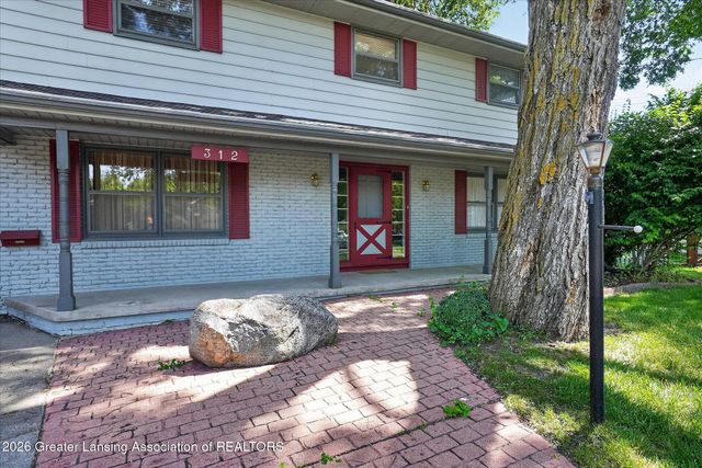 312 Murphy Circle, East Lansing, MI 48823