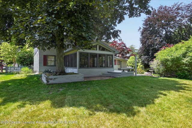 312 Murphy Circle, East Lansing, MI 48823