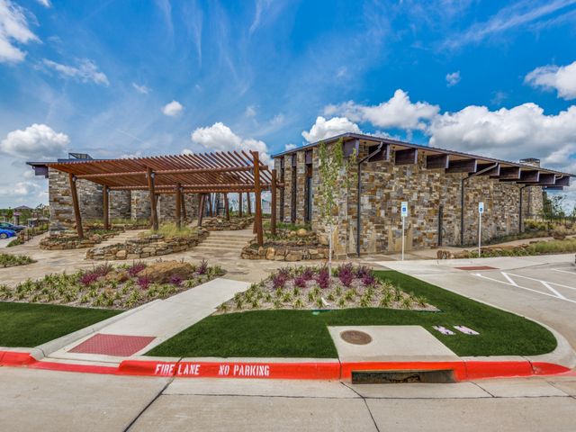 10624 Echo Brook Lane, Aubrey, TX 76227