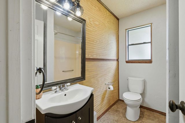 900 County Road 474, Elgin, TX 78621