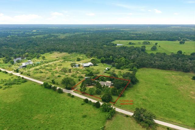 900 County Road 474, Elgin, TX 78621