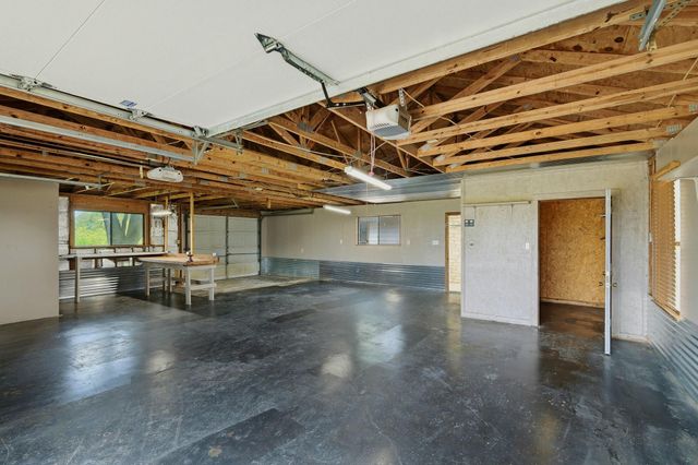 900 County Road 474, Elgin, TX 78621