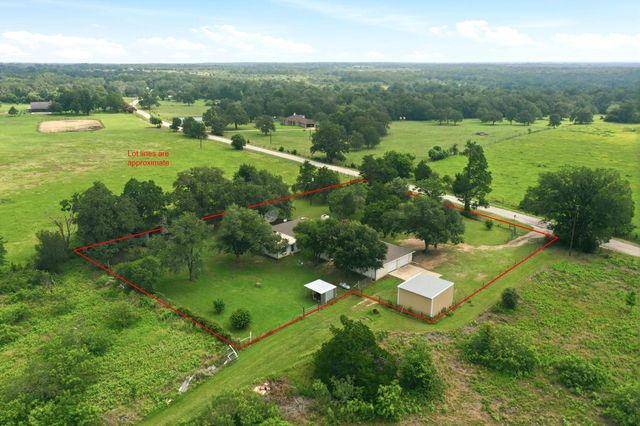 900 County Road 474, Elgin, TX 78621
