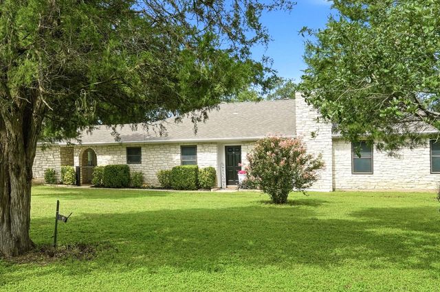 900 County Road 474, Elgin, TX 78621