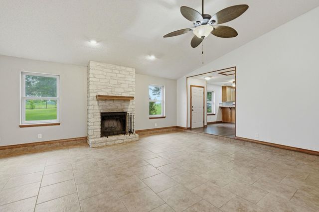 900 County Road 474, Elgin, TX 78621