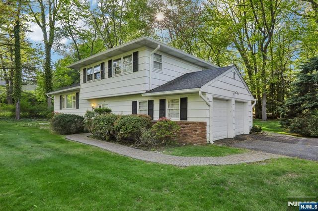 501 Terhune Terrace, Wyckoff, NJ 07481