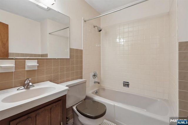 501 Terhune Terrace, Wyckoff, NJ 07481