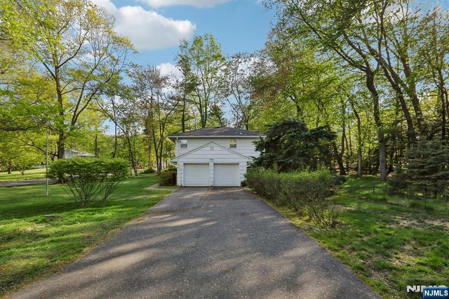 501 Terhune Terrace, Wyckoff, NJ 07481