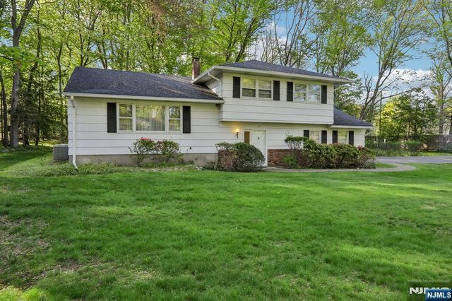 501 Terhune Terrace, Wyckoff, NJ 07481