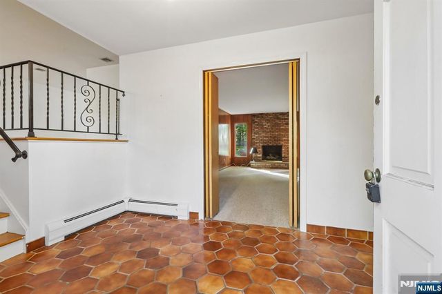 501 Terhune Terrace, Wyckoff, NJ 07481