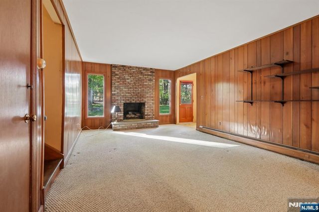 501 Terhune Terrace, Wyckoff, NJ 07481