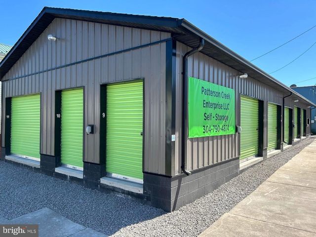 180 N MAIN STREET, Keyser, WV 26726