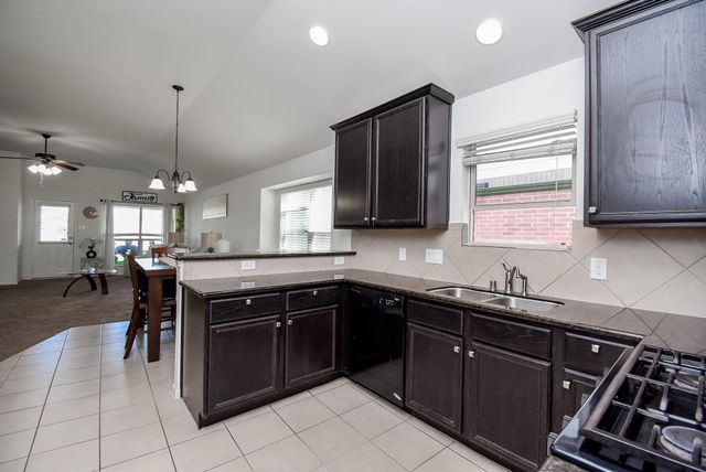 2534 Seahorse Bend Drive, Katy, TX 77449