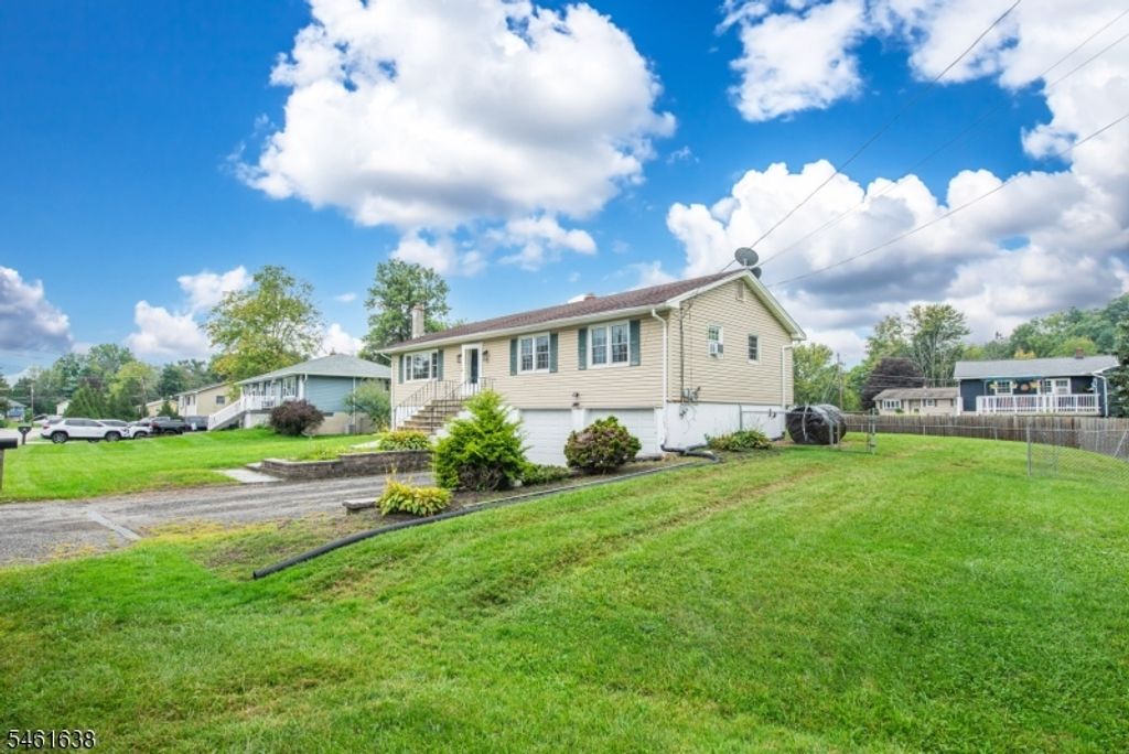 29 Thistle Ave, Vernon Twp., NJ 07418 — photo 2