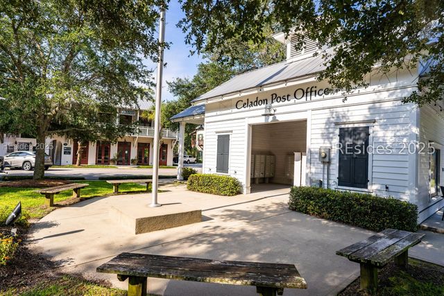 30 Sweet Olive Dr, Beaufort, SC 29907