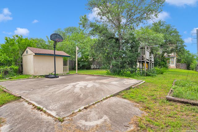 7015 CORAL SPGS, San Antonio, TX 78250