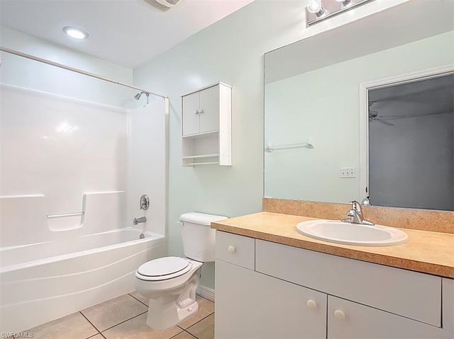 1208 NW 6th PL, Cape Coral, FL 33993