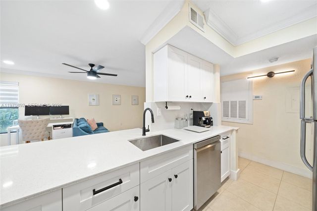 15599 SW 106th Ln 1209, Miami, FL 33196