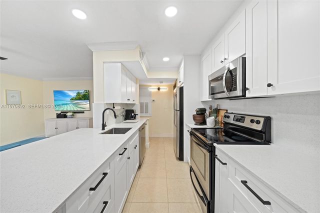 15599 SW 106th Ln 1209, Miami, FL 33196