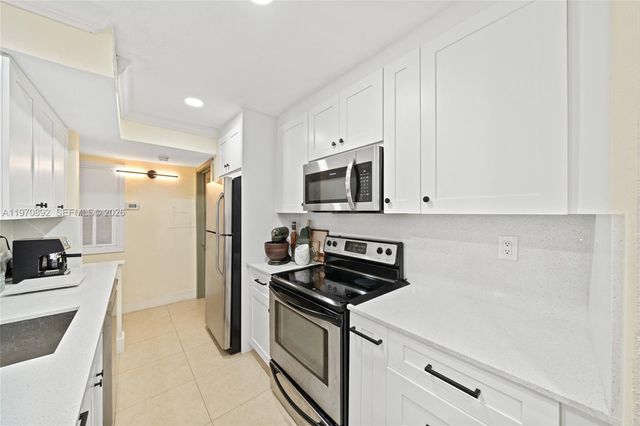 15599 SW 106th Ln 1209, Miami, FL 33196