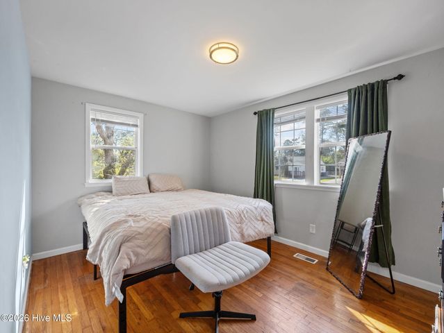 720 Barn Street, Jacksonville, NC 28540