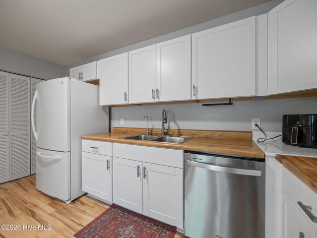 720 Barn Street, Jacksonville, NC 28540