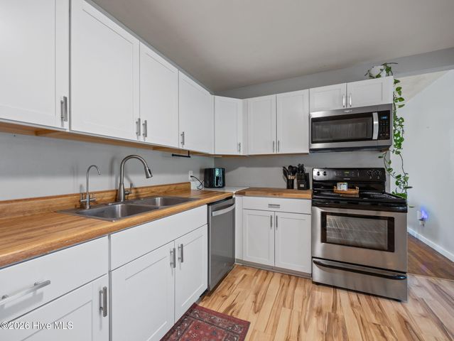 720 Barn Street, Jacksonville, NC 28540