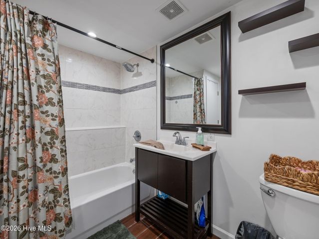 720 Barn Street, Jacksonville, NC 28540