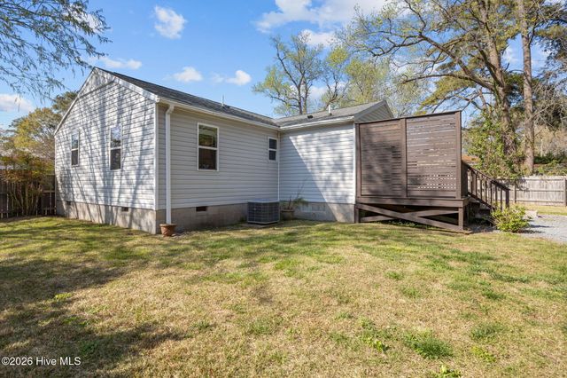 720 Barn Street, Jacksonville, NC 28540