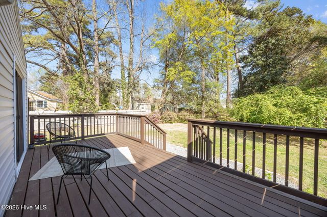 720 Barn Street, Jacksonville, NC 28540