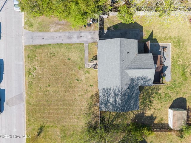 720 Barn Street, Jacksonville, NC 28540