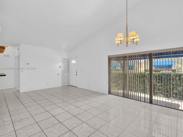 5201 SW 31st Avenue 112, Dania Beach, FL 33312