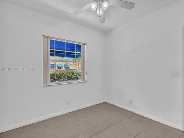 5201 SW 31st Avenue 112, Dania Beach, FL 33312
