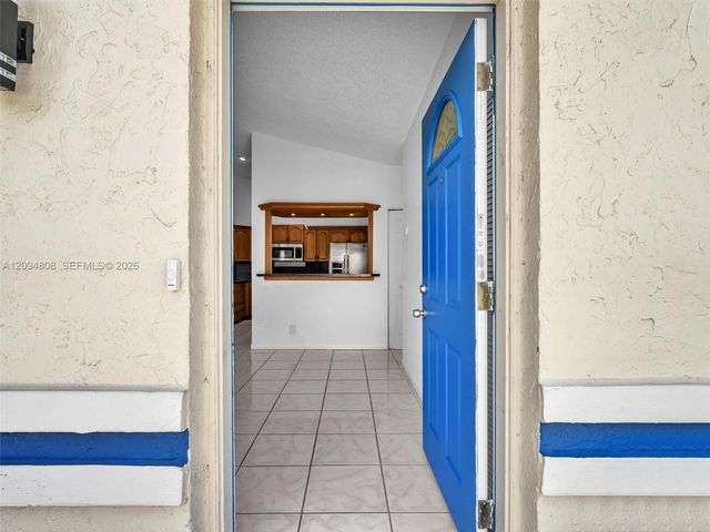 5201 SW 31st Avenue 112, Dania Beach, FL 33312