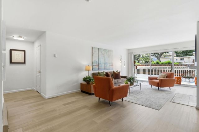 1945 Mount Vernon Court 4, Mountain View, CA 94040