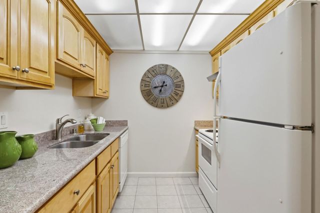 1945 Mount Vernon Court 4, Mountain View, CA 94040