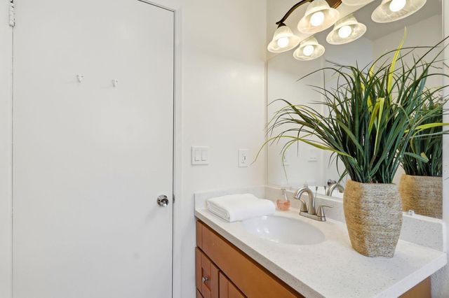1945 Mount Vernon Court 4, Mountain View, CA 94040