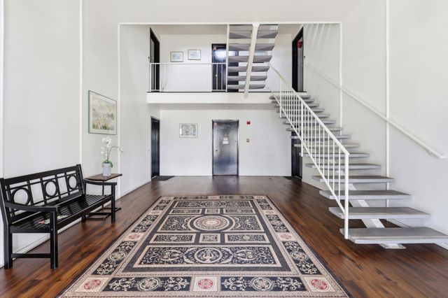1945 Mount Vernon Court 4, Mountain View, CA 94040