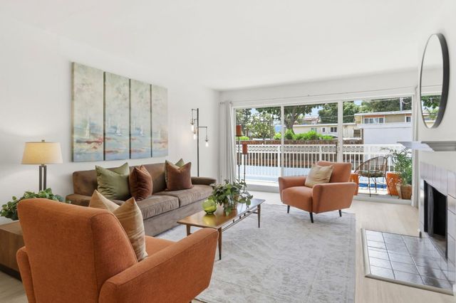 1945 Mount Vernon Court 4, Mountain View, CA 94040