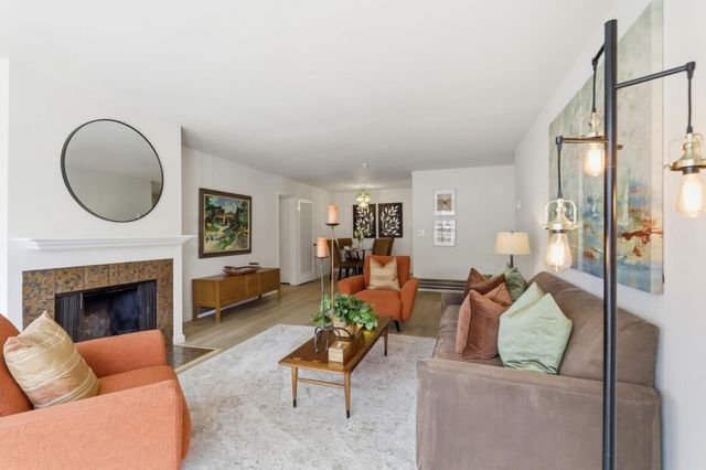 1945 Mount Vernon Court 4, Mountain View, CA 94040