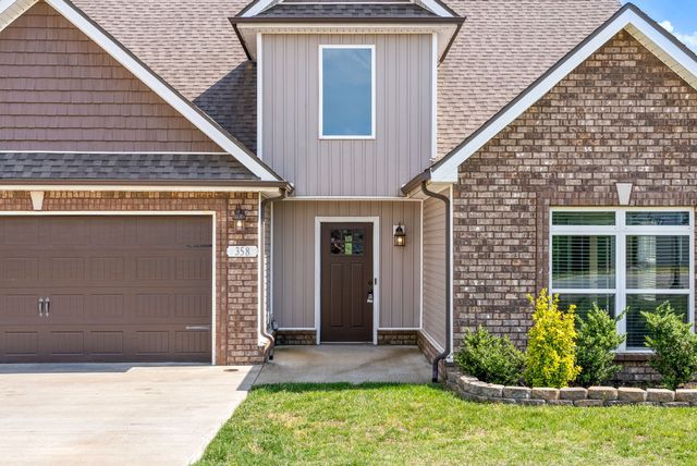 358 Wingfield Dr, Clarksville, TN 37043