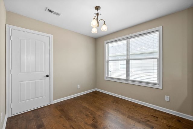 358 Wingfield Dr, Clarksville, TN 37043