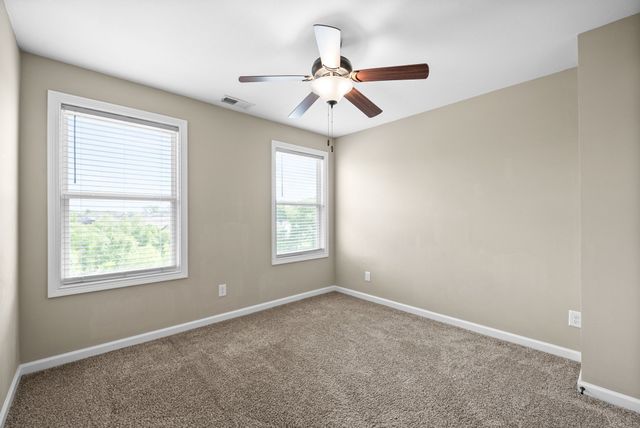358 Wingfield Dr, Clarksville, TN 37043
