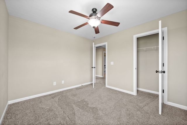 358 Wingfield Dr, Clarksville, TN 37043