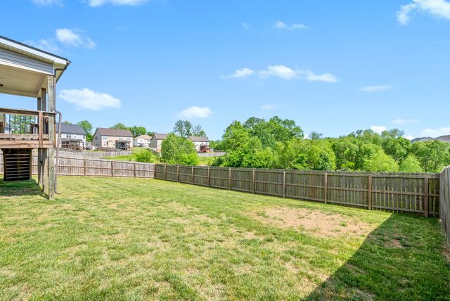 358 Wingfield Dr, Clarksville, TN 37043