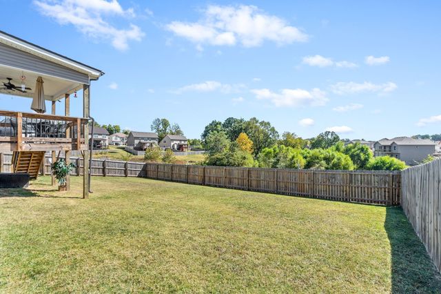 358 Wingfield Dr, Clarksville, TN 37043