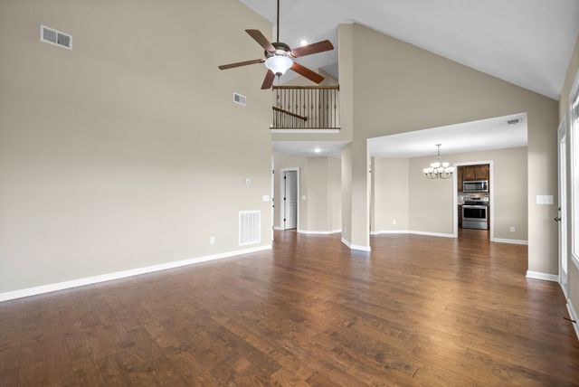 358 Wingfield Dr, Clarksville, TN 37043
